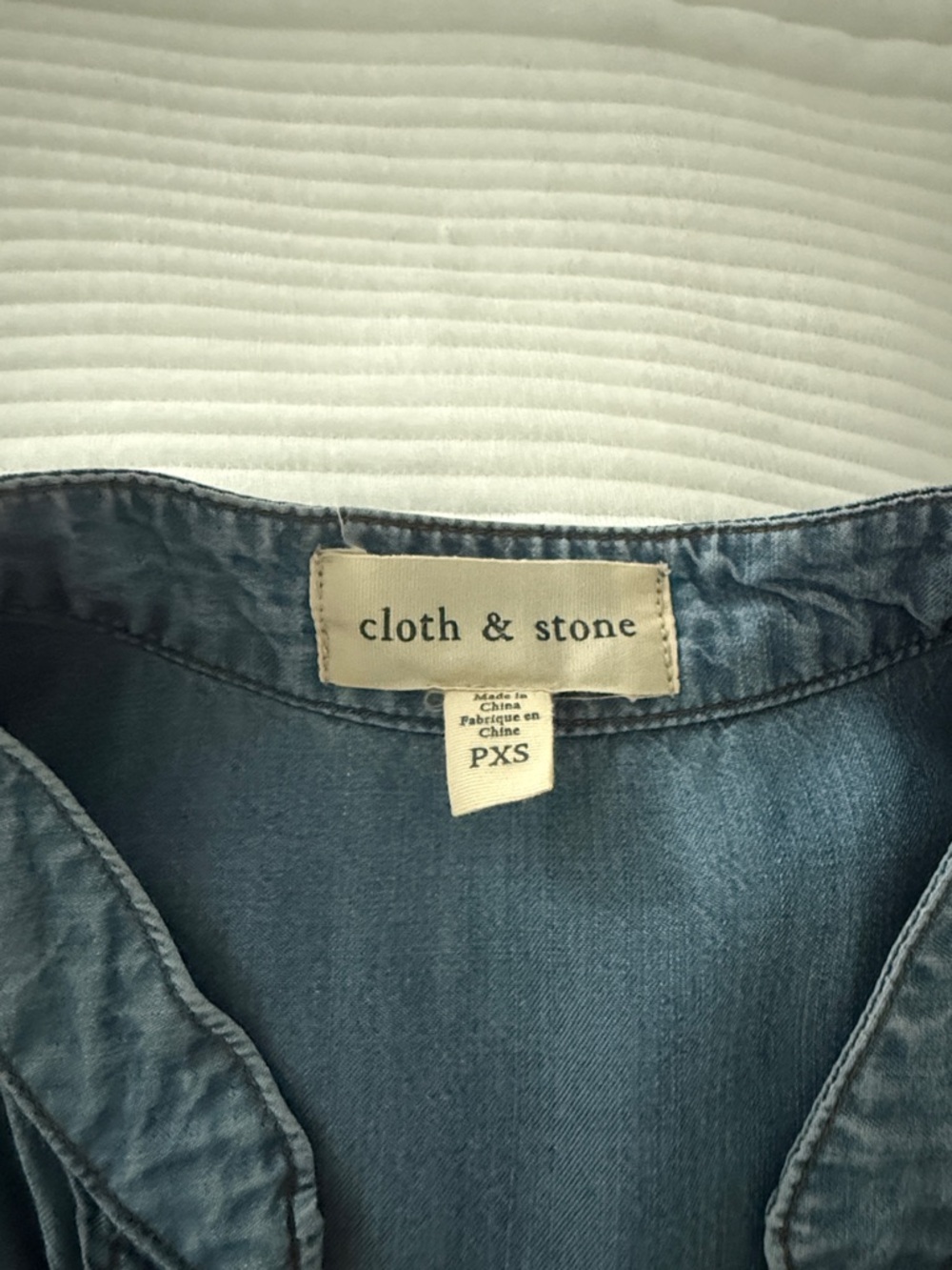 Cloth & stone top - Picture 2 of 4